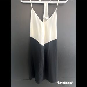 Alice + Olivia Mini address